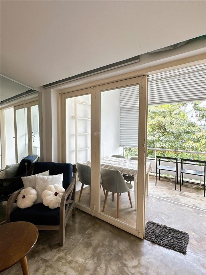 Penthouse 1pn tách bếp gần 50m2 full nội thất có máy giặt riêng , khu học viện cán bộ an ninh