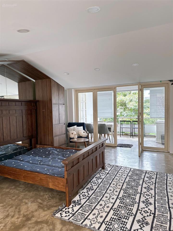 Penthouse 1pn tách bếp gần 50m2 full nội thất có máy giặt riêng , khu học viện cán bộ an ninh