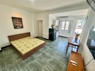 Penthouse 40m2 ban công cửa sổ siêu thoáng full nội thất ngay khu cầu thị nghè cách quận 1 5p đi xe