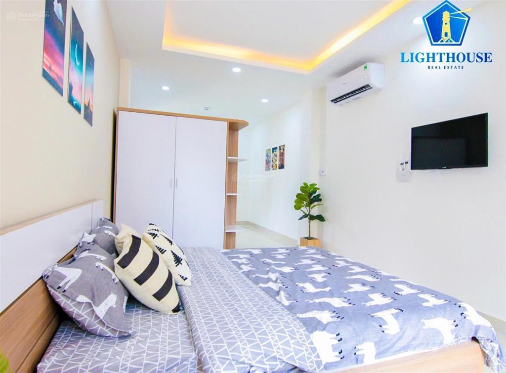 Căn hộ cao cấp 40m2 dạng vách ngăn, full nội thất có thang máy hầm xe, ngay ngã tư phú nhuận