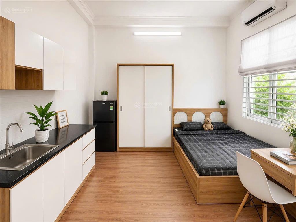 Căn hộ 30m2 ban công full nội thất ngay điện biên phủ gần trường uef, gần hàng xanh, quận 1