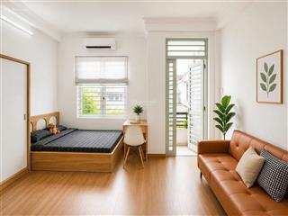 Căn hộ 30m2 ban công full nội thất ngay điện biên phủ gần trường uef, gần hàng xanh, quận 1
