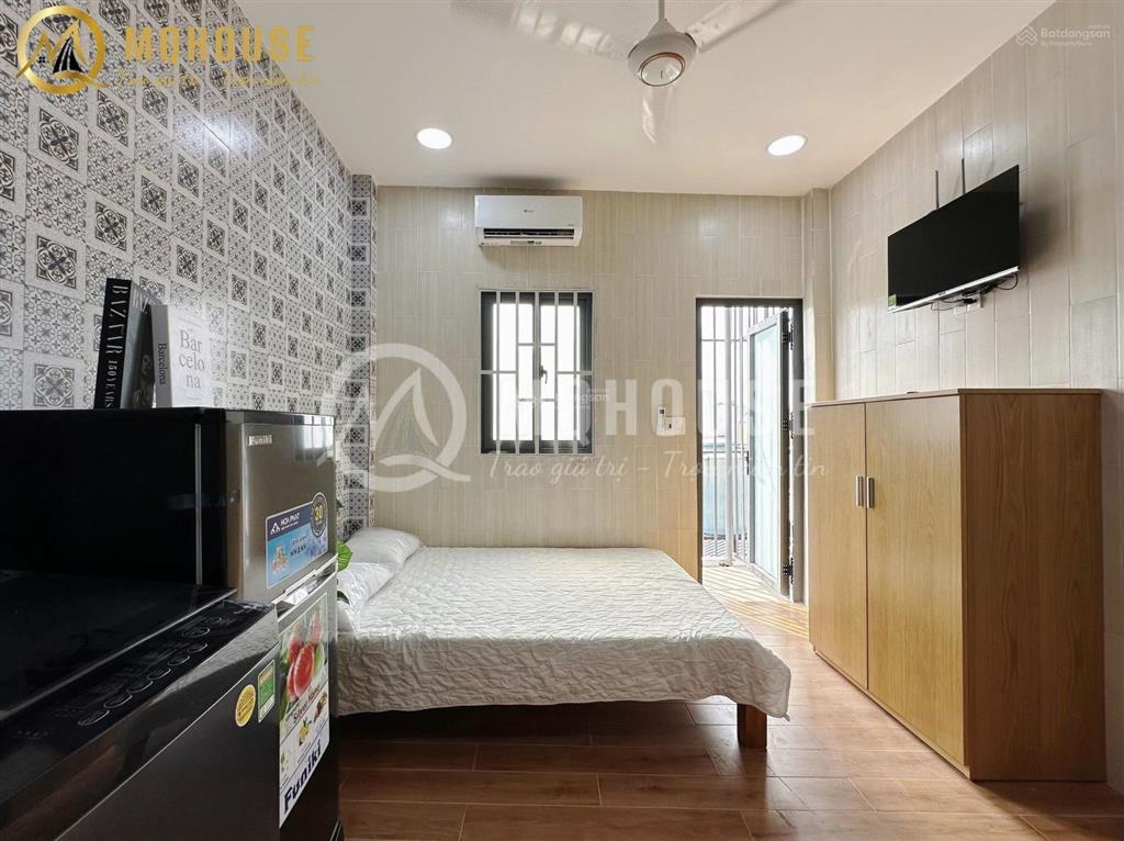 Cho thuê căn hộ hầm xe thang máy full nội thất có máy giặt riêng ban công ngay khu ăn uống