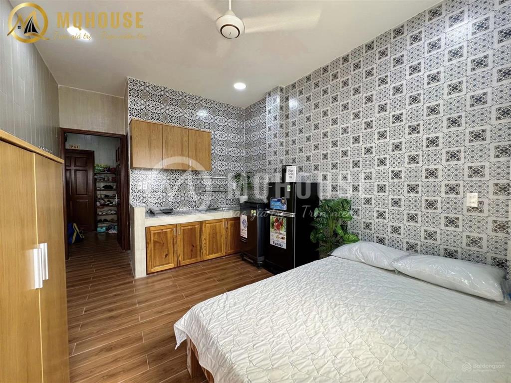 Cho thuê căn hộ hầm xe thang máy full nội thất có máy giặt riêng ban công ngay khu ăn uống