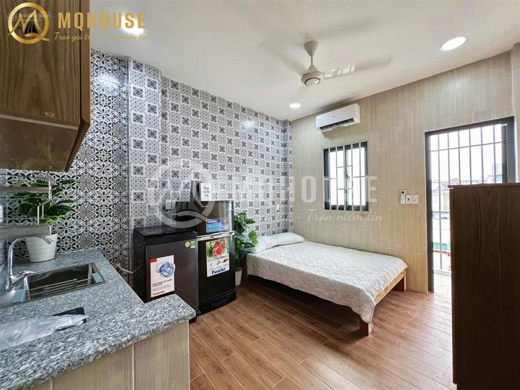 Cho thuê căn hộ hầm xe thang máy full nội thất có máy giặt riêng ban công ngay khu ăn uống