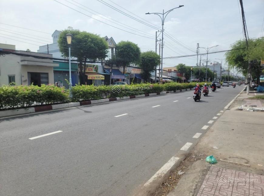 Nhà mặt phố 310m2 mặt tiền 5m đường ấp bắc gần chợ đạo thạnh