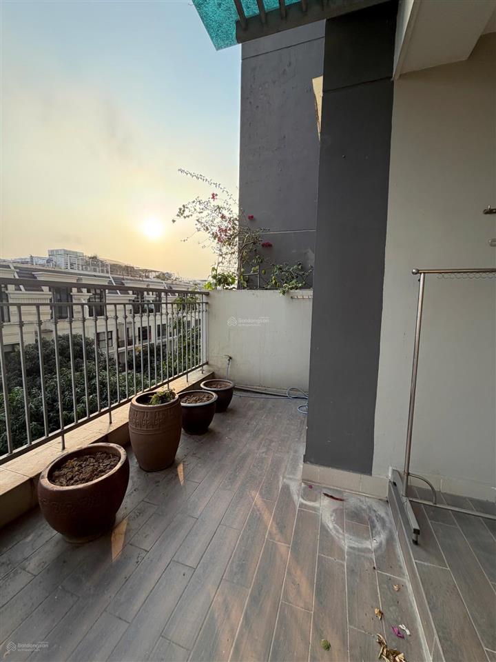 Chính chủ cho thuê căn hộ chung cư vinhomes gardenia có ban công rộng nhất dự án