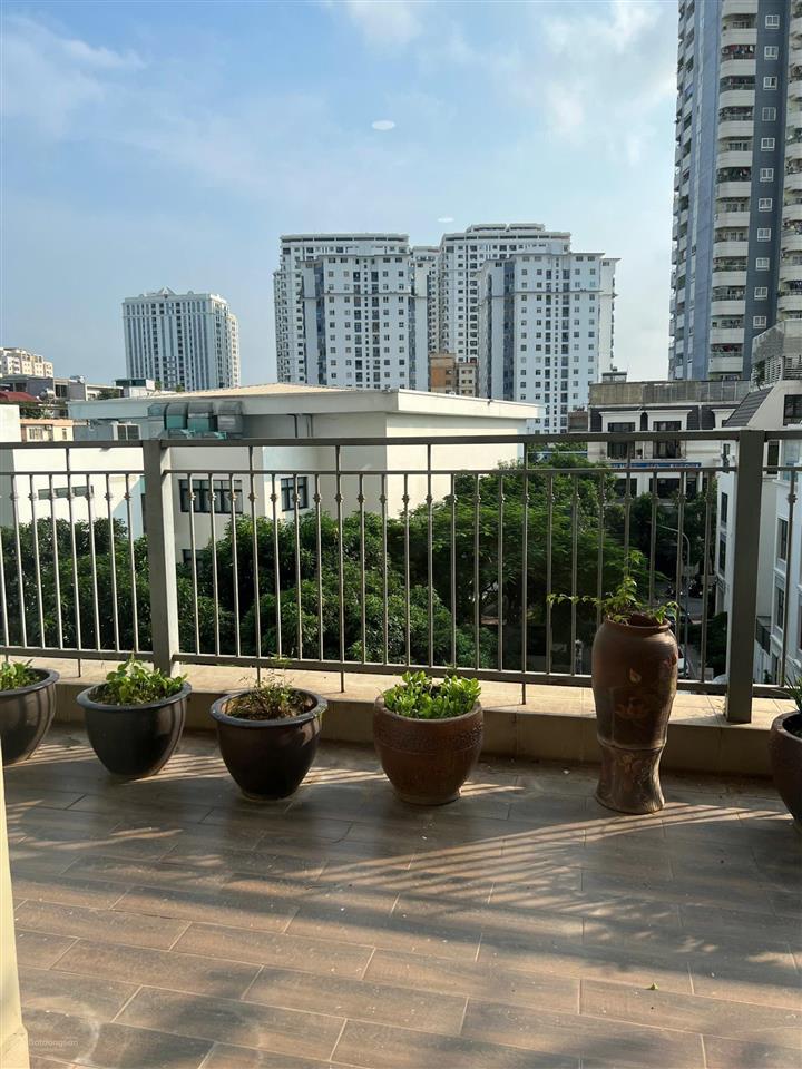 Chính chủ cho thuê căn hộ chung cư vinhomes gardenia có ban công rộng nhất dự án
