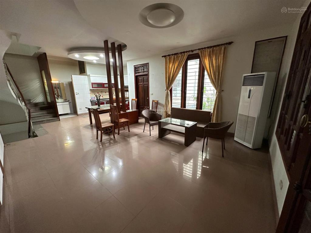 Cho thuê nhà căn góc hai mặt đường hoàng quốc việt  starlake ngoại giao đoàn