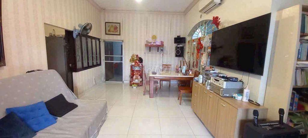 Biệt thự Lê Đức Thọ, Gò Vấp,  297m2, hẻm xe 16 chỗ giá chỉ 65tr.m2