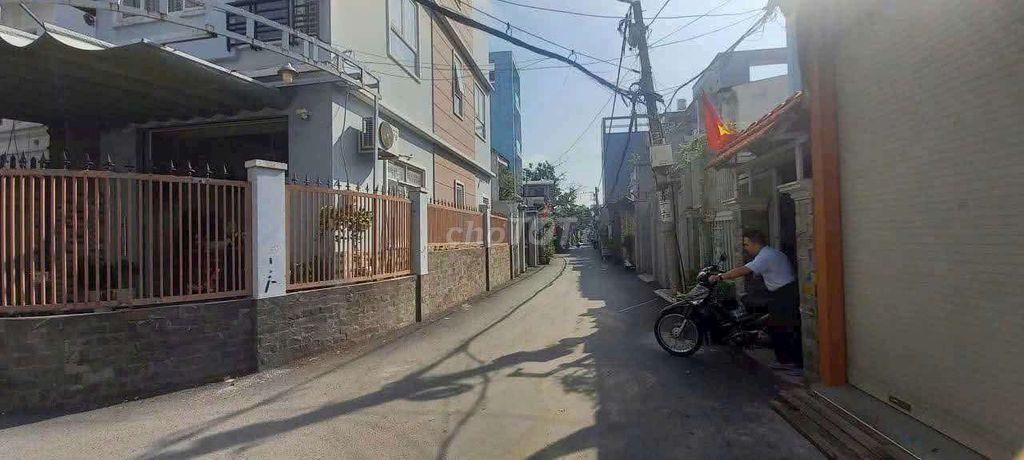 Biệt thự Lê Đức Thọ, Gò Vấp,  297m2, hẻm xe 16 chỗ giá chỉ 65tr.m2