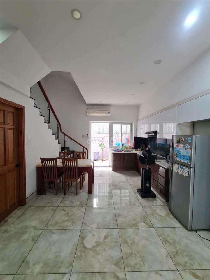 Cho thuê nhà Mega Village Khang Điền, 3 tầng, 3 PN, giá 13.5tr