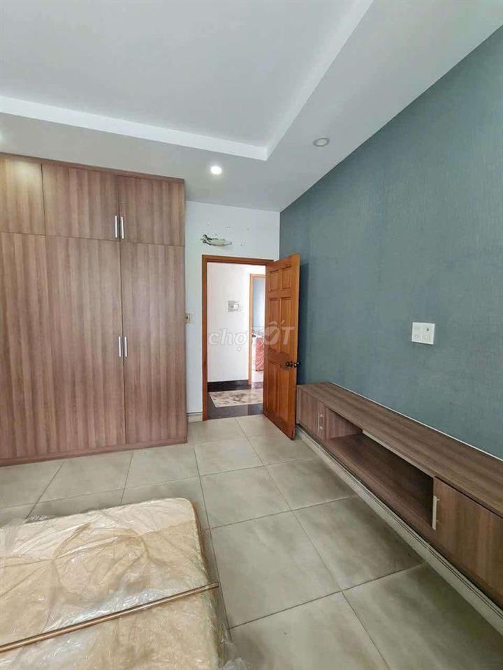 Cho thuê nhà Mega Village Khang Điền, 3 tầng, 3 PN, giá 13.5tr