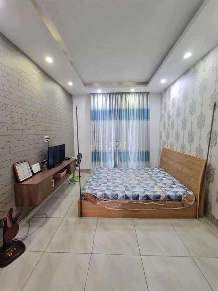 Cho thuê nhà Mega Village Khang Điền, 3 tầng, 3 PN, giá 13.5tr