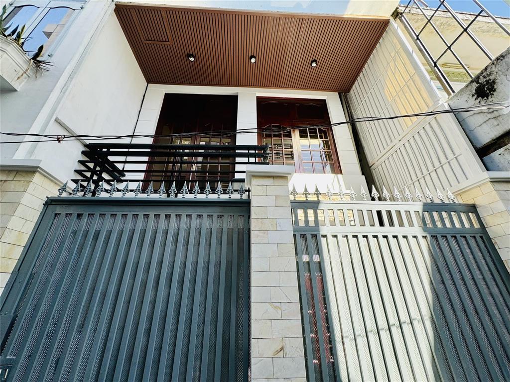 Nhà cho thuê Nguyễn Xí, Bình Thạnh, DT 40m2, 2 tầng, 2 phòng ngủ, hẻm thẳng, an ninh, giá