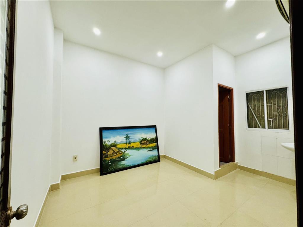 Nhà cho thuê Nguyễn Xí, Bình Thạnh, DT 40m2, 2 tầng, 2 phòng ngủ, hẻm thẳng, an ninh, giá