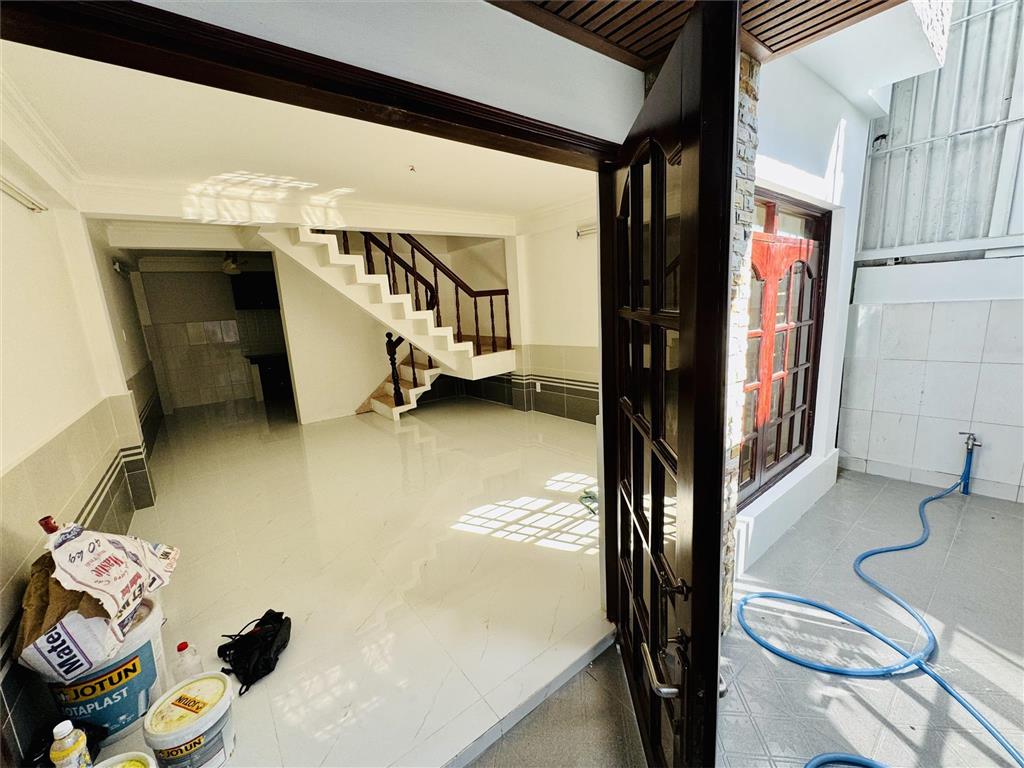 Nhà cho thuê Nguyễn Xí, Bình Thạnh, DT 40m2, 2 tầng, 2 phòng ngủ, hẻm thẳng, an ninh, giá