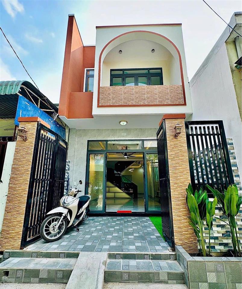 Chủ đang kẹt tiền gấp nên bán nhanh cho khách hàng thật thiện chí căn nhà giáp bình tân
