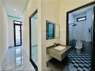 Chủ đang kẹt tiền gấp nên bán nhanh cho khách hàng thật thiện chí căn nhà giáp bình tân