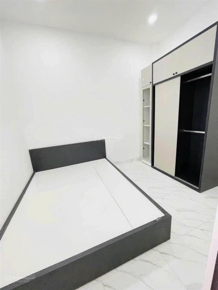 Trực tiếp chủ gửi bán nhanh căn nhà ngộp ở sát chợ bình chánh