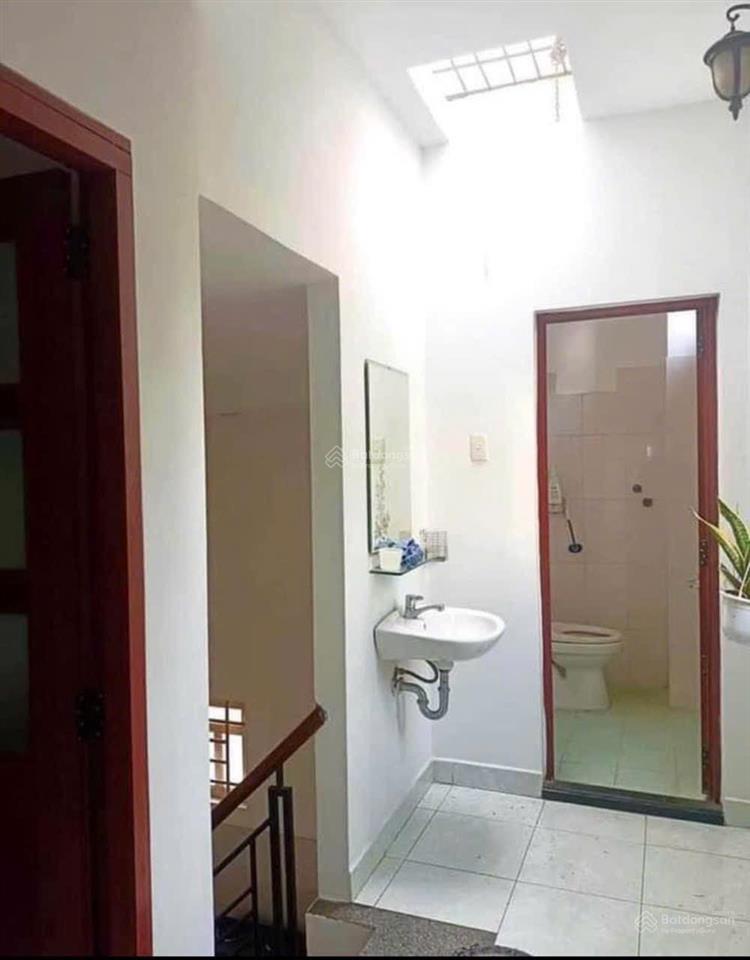 Trực tiếp chủ gửi bán nhanh căn nhà ngộp ở sát chợ bình chánh