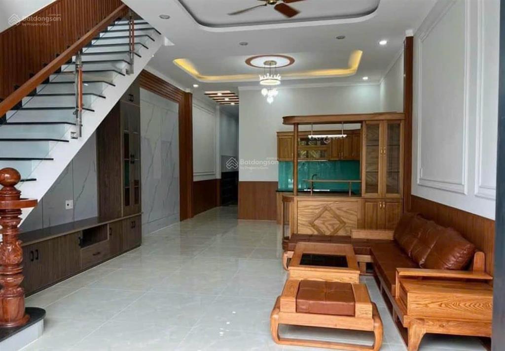 Chủ không ở nên thanh lý bán nhanh căn nhà ngộp ở sát chợ bình chánh