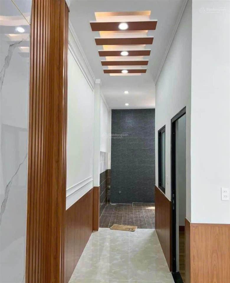 Chủ không ở nên thanh lý bán nhanh căn nhà ngộp ở sát chợ bình chánh