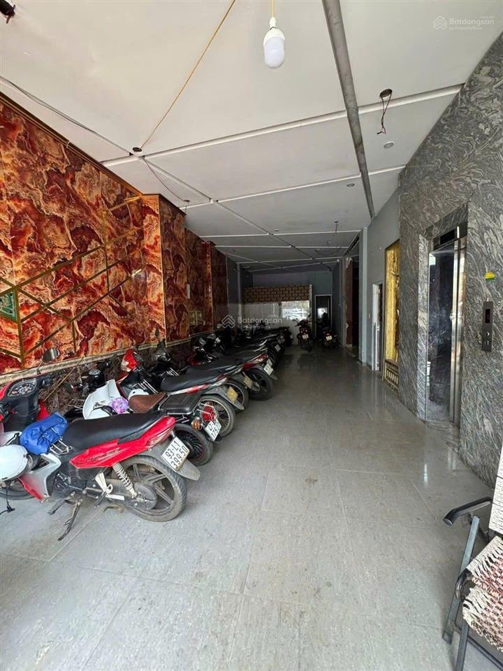 Cho thuê tòa nhà 6 tầng gần đh tây nguyên  khu mua bán sầm uất  giá thuê 30 triệu/tháng