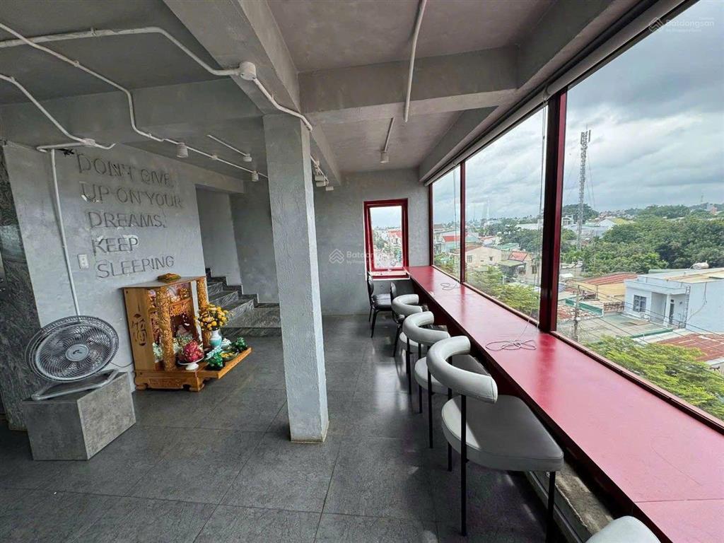 Cho thuê tòa nhà 6 tầng gần đh tây nguyên  khu mua bán sầm uất  giá thuê 30 triệu/tháng