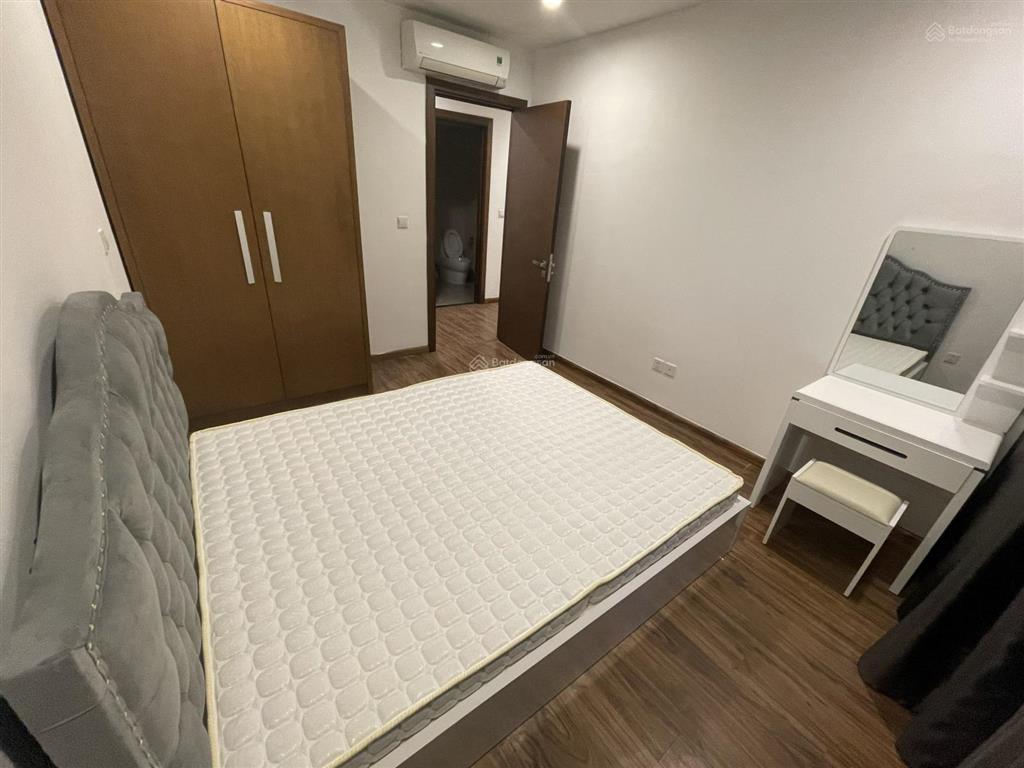 Hot ! chính chủ gửi cho thuê căn hộ golden west. 96m2, 3 phòng ngủ full đồ. giá chỉ 16tr/th