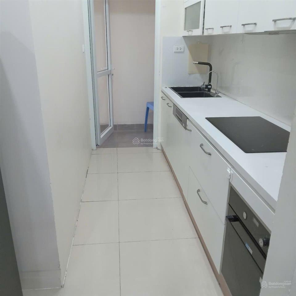 Chính chủ cần tiền bán gấp căn hộ sakura tower 47 vũ trọng phụng. 85m2. 2pn 2wc full đồ. giá 7 tỉ.