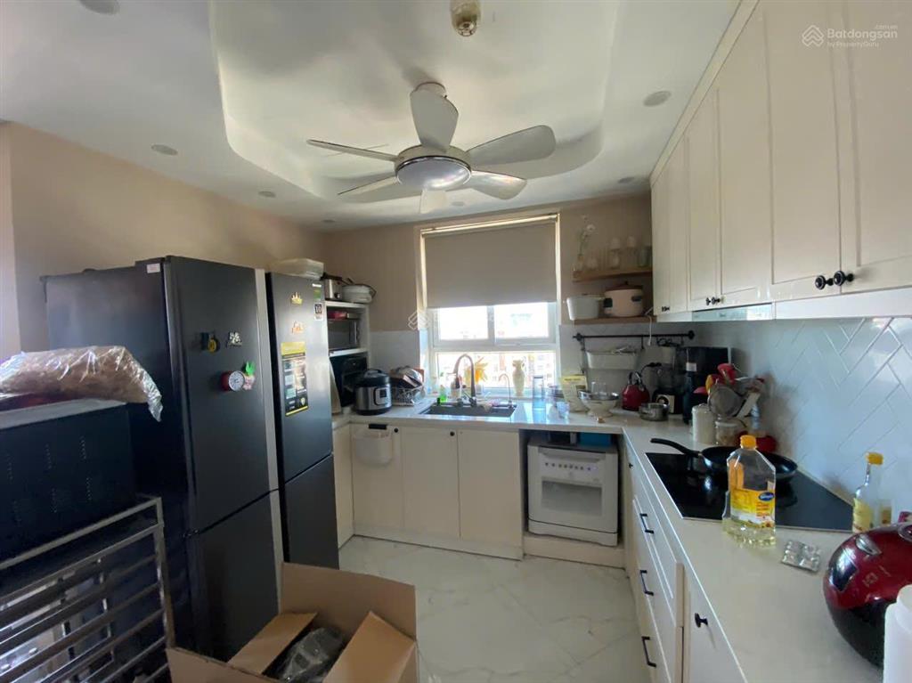 Hot! cho thuê căn hộ 34t mặt đường hoàng đạo thúy. 146m², 3 phòng ngủ full đồ đạc nội thất. 18tr