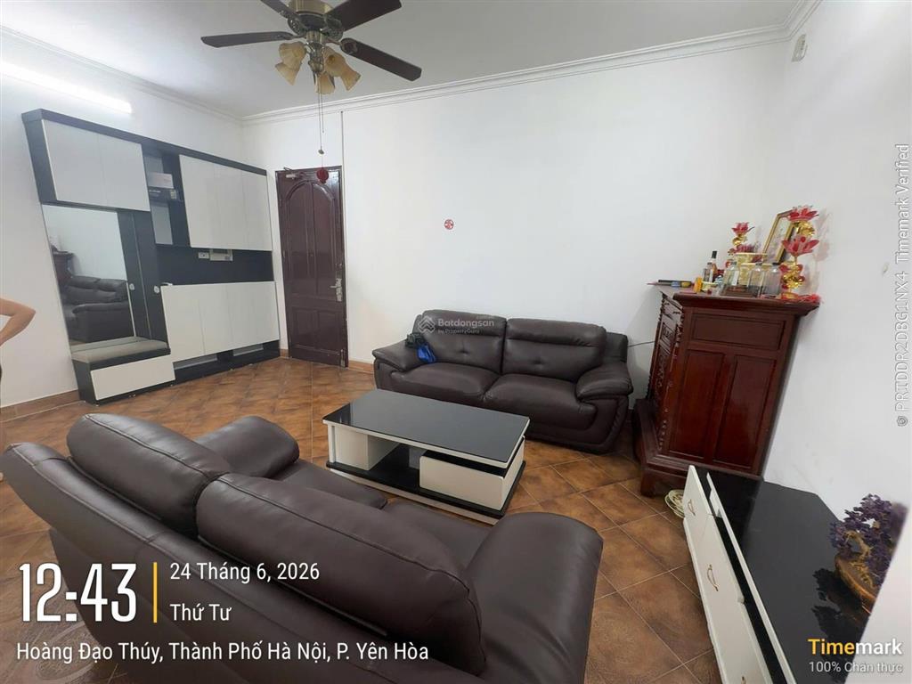 Chính chủ gửi cho thuê căn hộ 17t hoàng đạo thúy. 82m2. 2 phòng ngủ full đồ sạch đẹp. giá chỉ 15tr