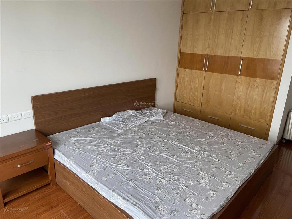 Cần cho thuê căn hộ n04 hoàng đạo thúy, 155m2, 3 phòng ngủ full đồ giá 20tr/th