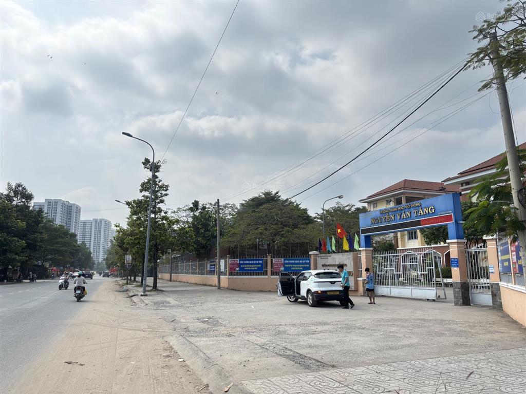 Nền đất phước thiện ngang lớn 7m . đơn giá tốt đầu tư. ngay vinhome ,trường thpt nguyễn văn tăng