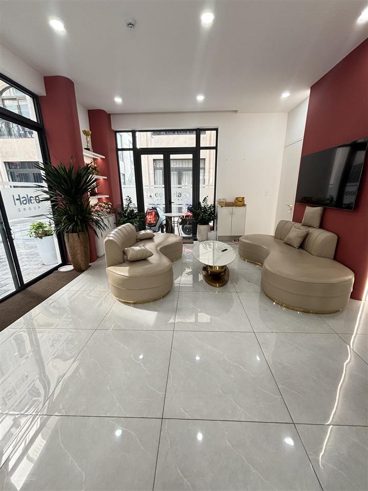 Toà shophouse mặt đường phố đi bộ tại vạn phúc city  làm văn phòng đại diện tập đoàn thương hiệu