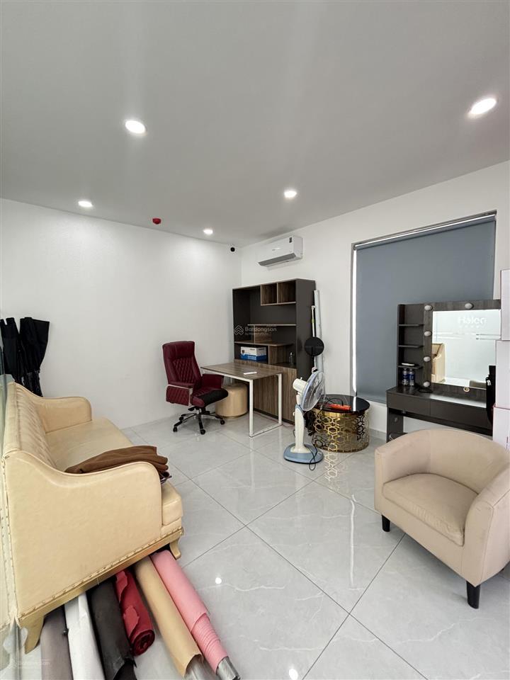 Toà shophouse mặt đường phố đi bộ tại vạn phúc city  làm văn phòng đại diện tập đoàn thương hiệu