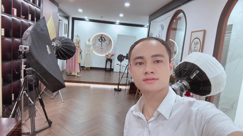 Toà shophouse mặt đường phố đi bộ tại vạn phúc city  làm văn phòng đại diện tập đoàn thương hiệu