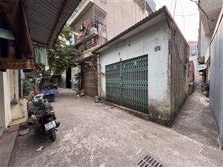 Chính chủ bán đất lô góc  sẵn nhà c4 cho thuê, ô tô vào nhà, sát khu đô thị việt hưng  dt 55m2