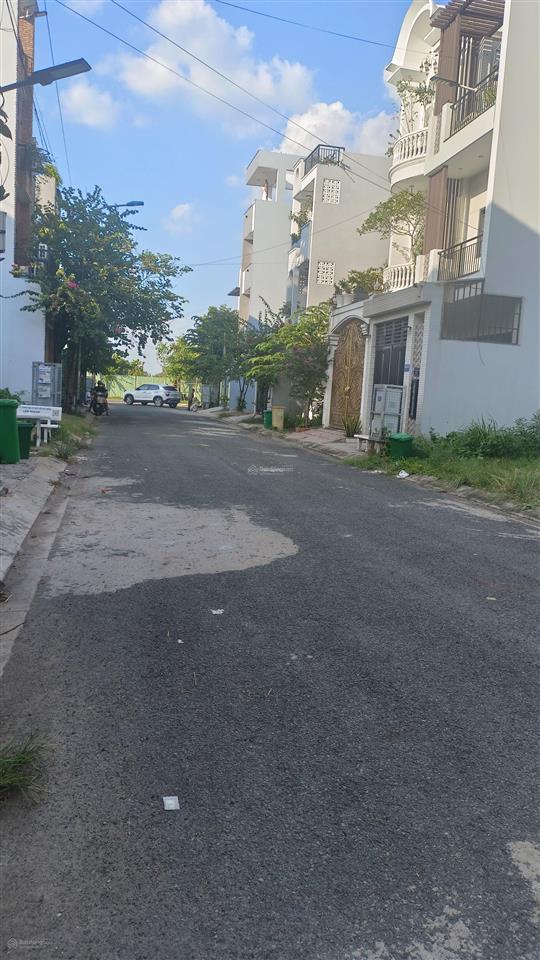 Bán lô đất hẻm 68 bưng ông thoàn phường phú hữu quận 9