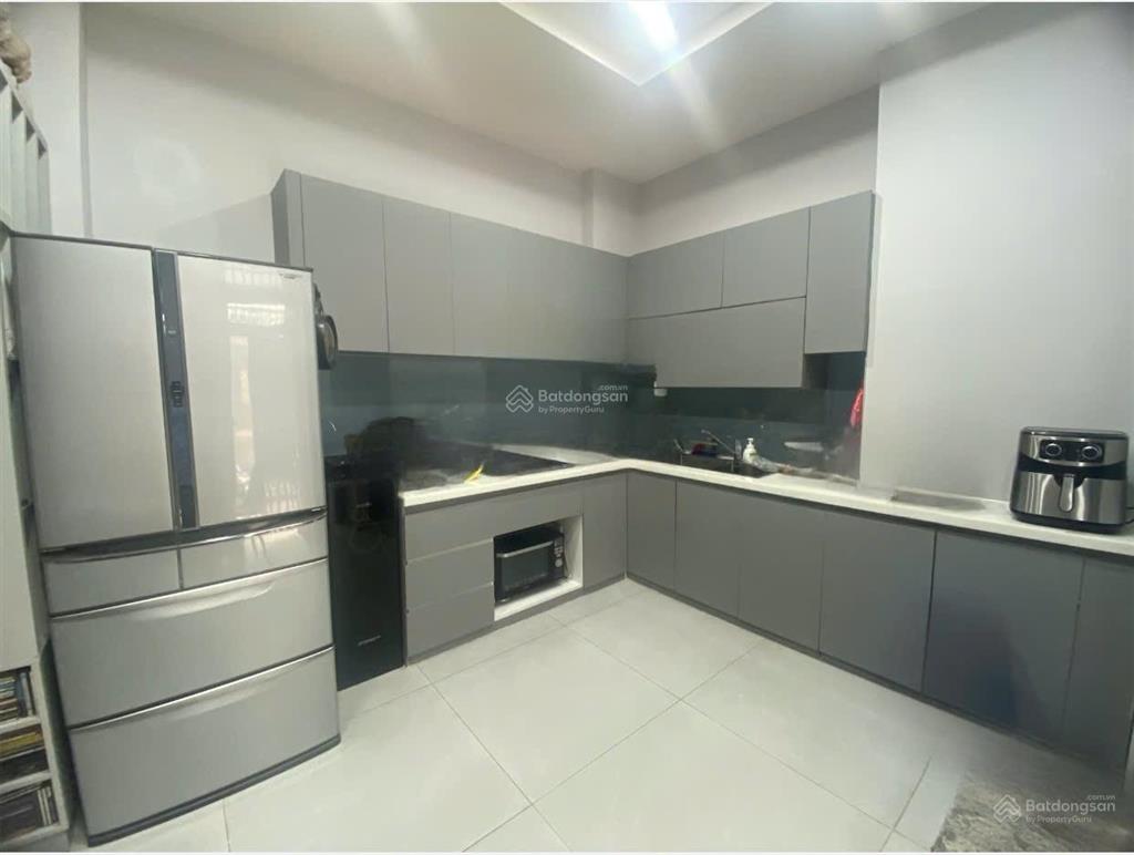 Ngang hiếm 5x13m2  trịnh đình trọng  4 tầng  9.7 tỷ
