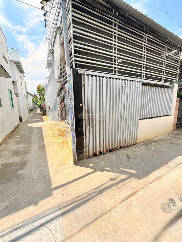 Bán căn góc hẻm hương lộ ngọc hiệp tổ 12 vĩnh hội nha trang giá 3 tỷ 500 triệu