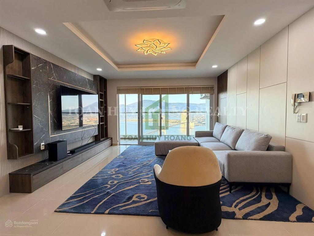 Căn hộ blooming tower 3pn làm mới 100% sang trọng cho thuê