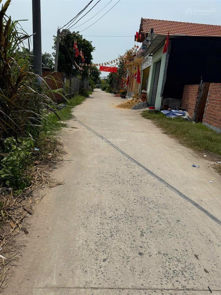 Bán đất 1 sẹc đường giồng lớn sau chợ mỹ hạnh nam. 150m2 thổ cư có sổ riêng. giá 1.1 tỷ, 0937 866 ***