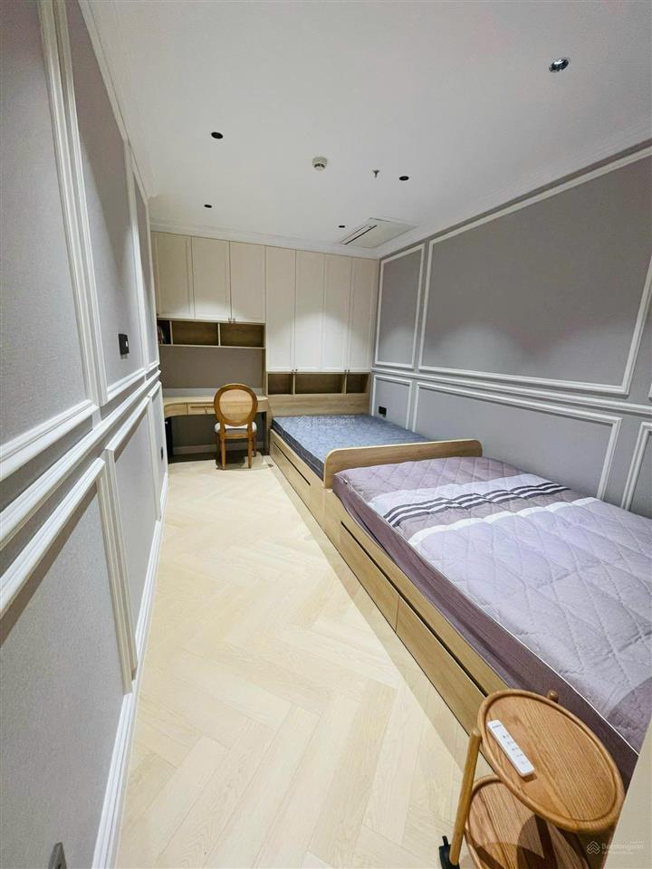 Cho thuê căn 104m2 toà n01t7, view thoáng đẹp, full nội thất cao cấp