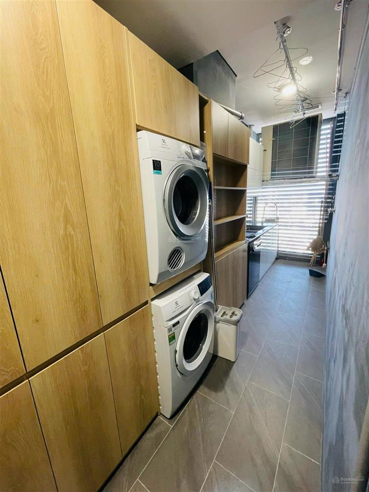 Cho thuê căn 104m2 toà n01t7, view thoáng đẹp, full nội thất cao cấp