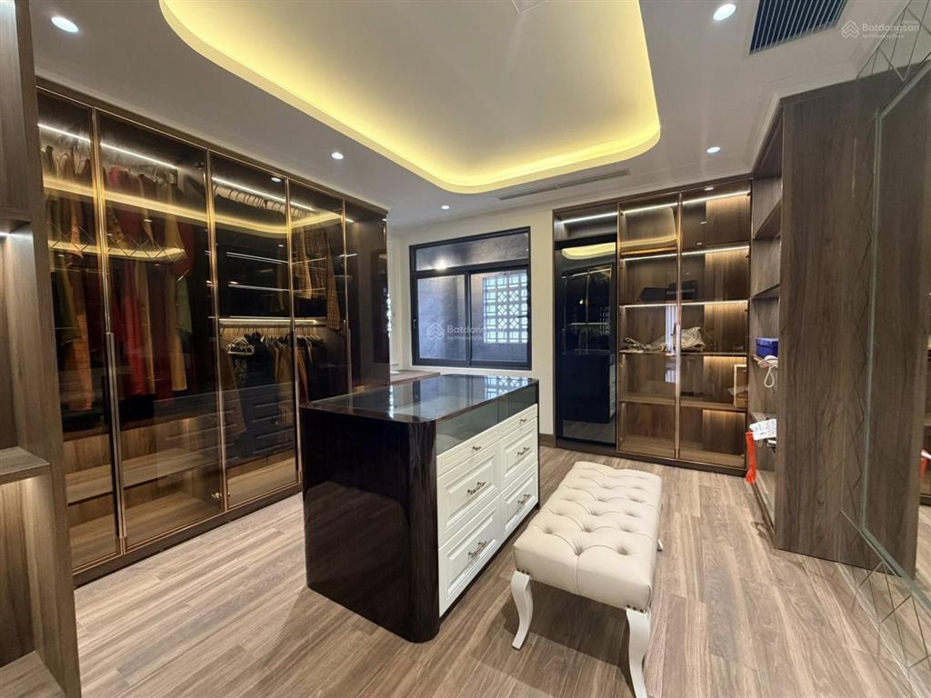 Bán nhà phân lô, phương liệt gần hồ, 35m x 6 tầng thang máy, nhà đẹp ở ngay