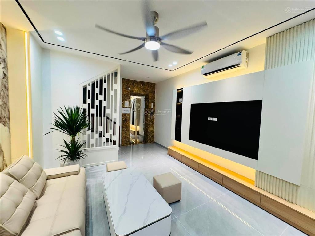 Bán nhà trung tâm thanh xuân 40m x 6 tầng thang máy, mới đẹp ở ngay, ô tô đỗ cửa