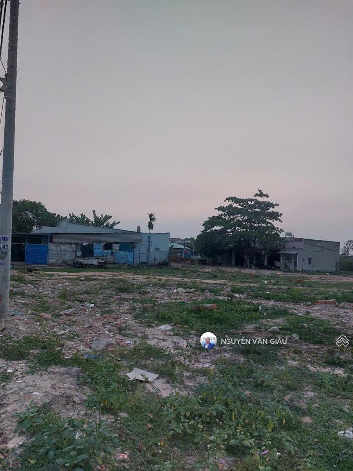 Bán đất 465m2 (15m x 31m) đường phan văn hớn, hóc môn chỉ 8,1 tỷ có 300m2 đất ở