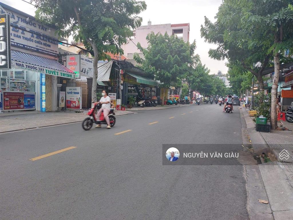 Q12 cũ 5mx17,6m chỉ 3,2 tỷ  hẻm ô tô vào tới nơi  thấp hơn giá hm